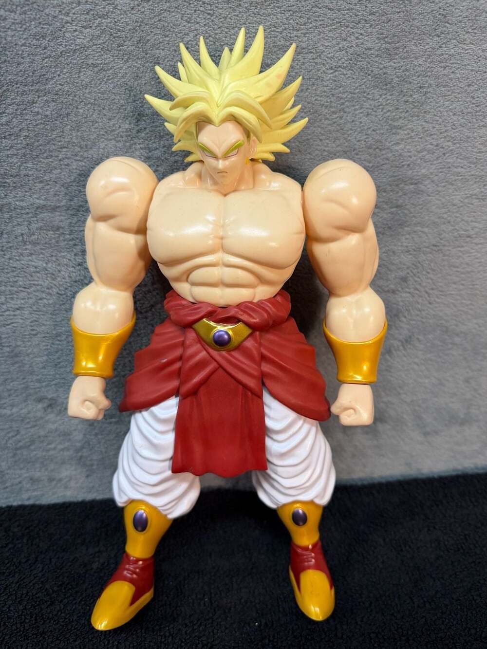 13” Bandai Dragon Ball Z Super Limit Breaker Super Saiyan Broly 13 Inch Action